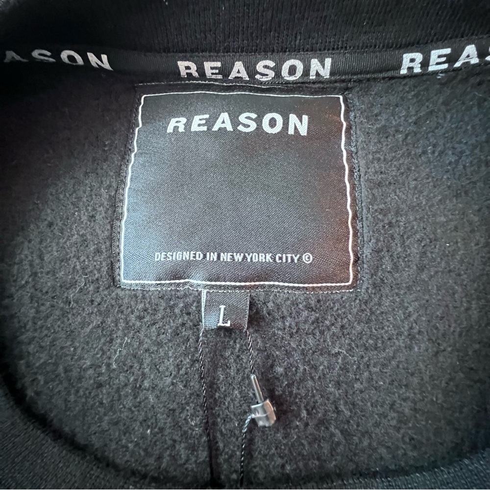 Reason Sweatshirt Men’s Lg Crewneck Black/Red Stash Box Embroidered Patch NWT - Picture 9 of 10